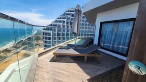 Design Apartment, Ocean View | Private pool