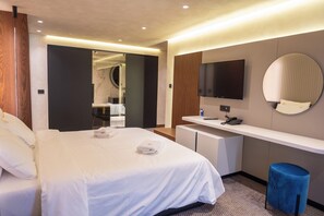 Suite | Desk, free WiFi - Mattis Hotel (Tirana)