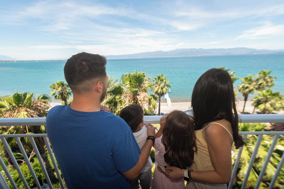 Premium Oda, 2 Yatak Odası, Balkon, Deniz Manzaralı | Odada kasa, güneşlik/perde 