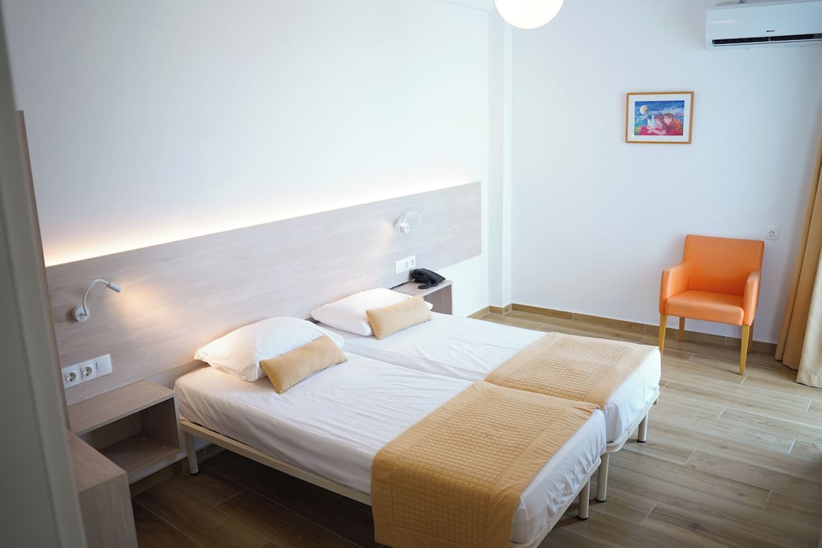 Camera Premium, 2 camere da letto, balcone, vista mare | Una cassaforte in camera, tende oscuranti