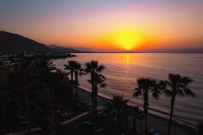 전용 해변, 검은 모래, 비치 바