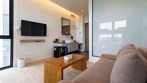 4 Bedroom Private Pool Villa | Area keluarga