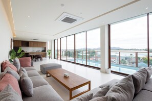 4 Bedroom Private Pool Villa | In-room dining - Good Nakhonsawan Hotel (Nakhon Sawan)