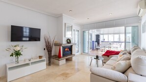 Ảnh chưa phân loại, 2 trong số 26 ảnh, nút