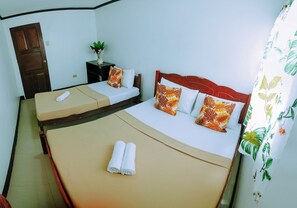 Basic Triple Room, City View | Desk, free WiFi - Hymn's Tourist Inn (Coron)