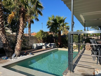 5-bedroom house for 10 people, large swimming pool, 5 min from the Sea