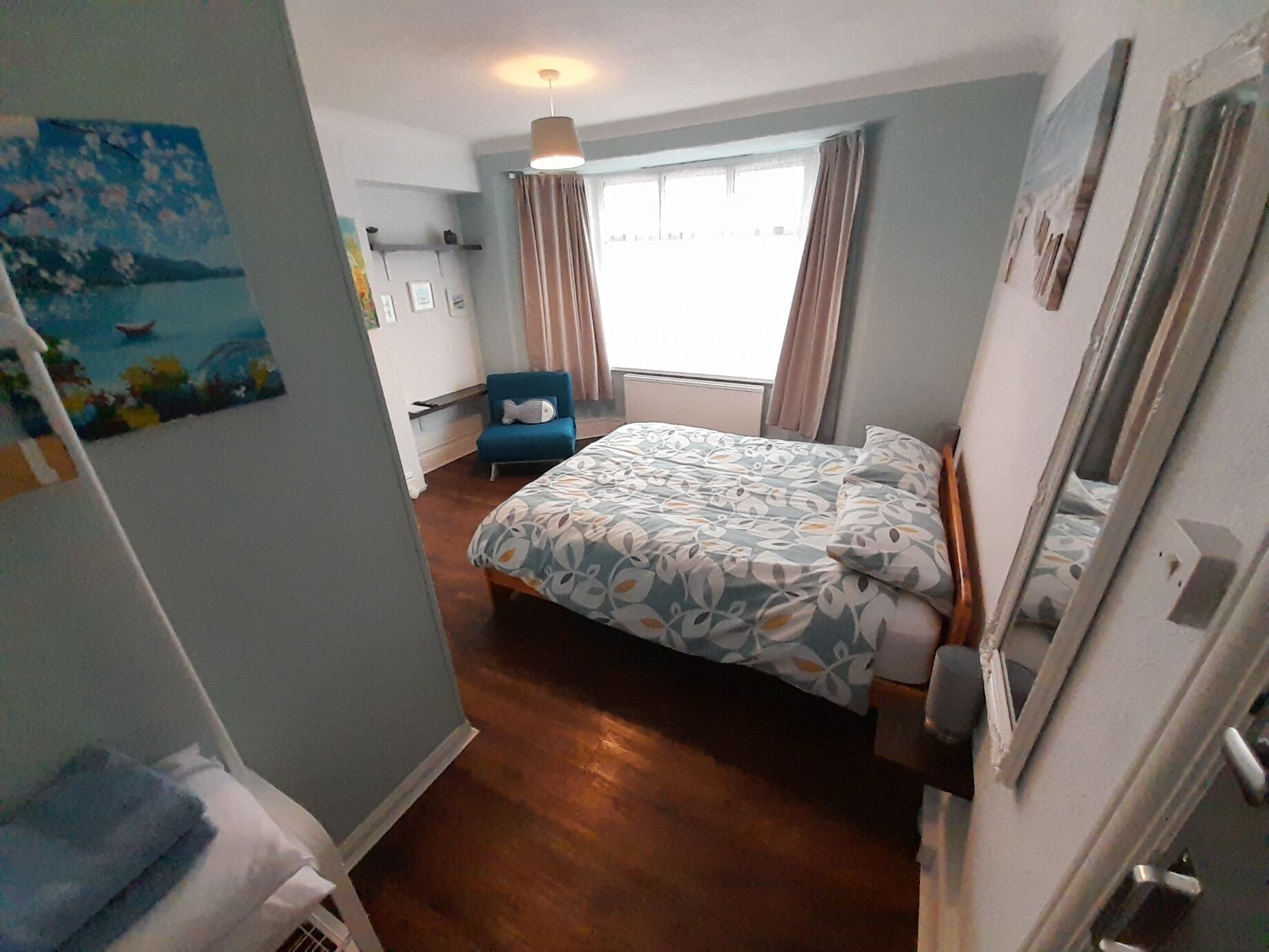 Tremannsrom – basic, eget bad | Blendingsgardiner, strykejern/-brett og wi-fi (inkludert)