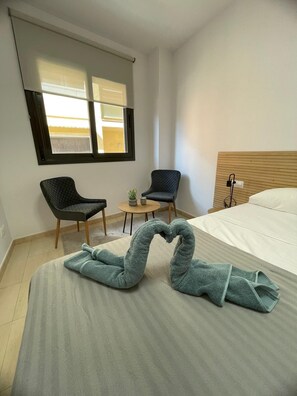 2 soverom, strykejern/-brett, wi-fi og sengetøy