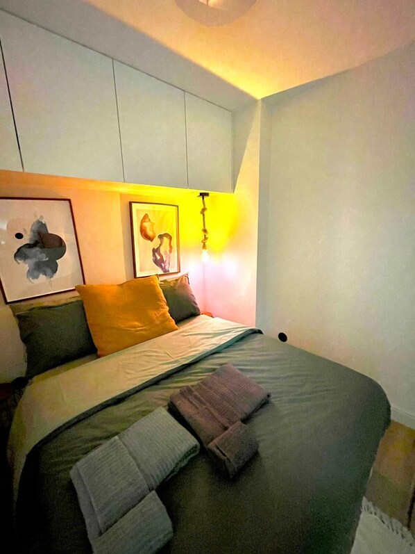 1 bedroom, WiFi, bed sheets