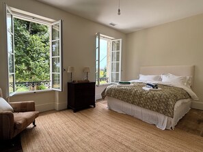 7 soverom, skrivebord, strykejern/-brett og wi-fi (inkludert)