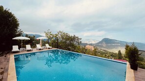 Villa familiar | Exterior