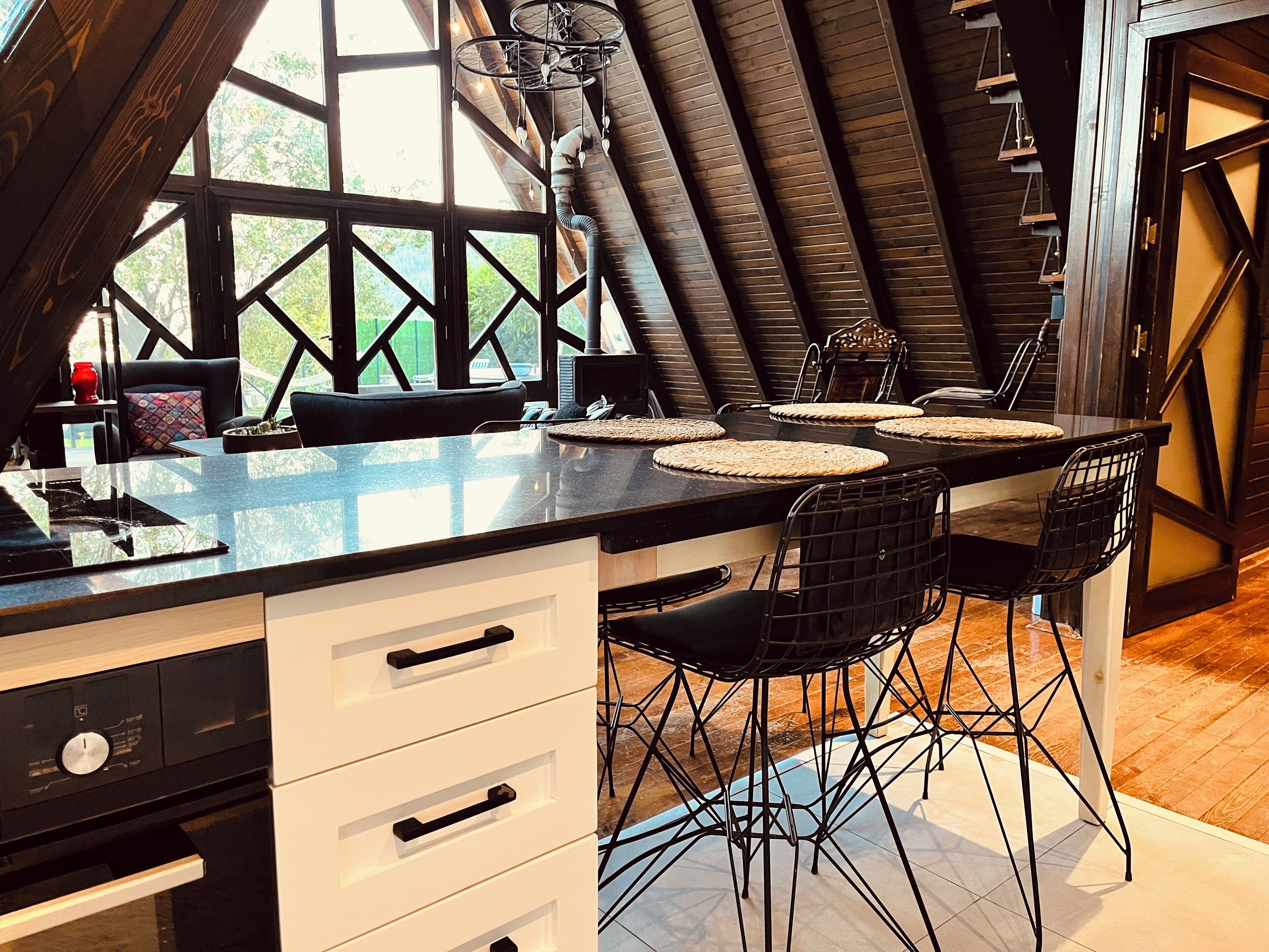 Bungalow Premium, hồ bơi riêng, quang cảnh núi | Bếp riêng | Tủ lạnh, lò nướng, bếp nấu, máy rửa bát 