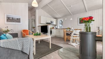 Fernseher, Kamin, DVD-Player, Stereoanlage