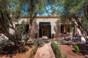 Fachada de la propiedad