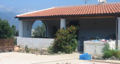 Country Lodge MoniGio pure nature, sunset view, backside of the island