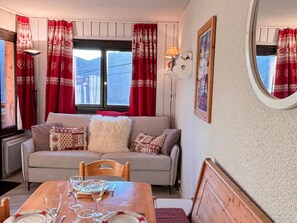 Living area - 2-room central Avoriaz apartment, ideal for 4 guests (Avoriaz)