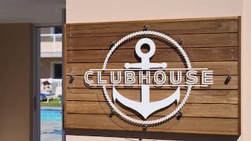 Borne des arrivées/des départs