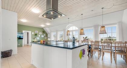 Large holiday home for 20 people with large pool, Hot tub for 7 people and.