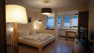 10 bedrooms, travel crib, free WiFi