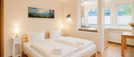 10 camere, culla da viaggio, Wi-Fi gratuito