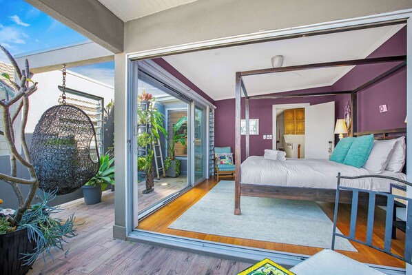 3 Schlafzimmer, Schreibtisch, Bügeleisen/Bügelbrett, WLAN