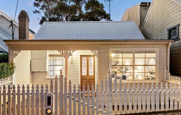 Exterior detail - Balmain Hideaway - Short walk to Ferry (Balmain East)