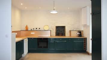 Micro-ondes, four, plaque de cuisson, lave-vaisselle