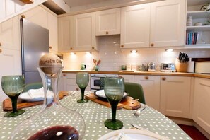 Dining - Three Bed Cottage in the heart of the Peaks (Edale)