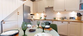 Three Bed Cottage in the heart of the Peaks