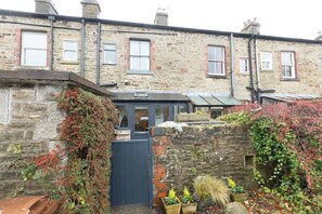 Exterior - Three Bed Cottage in the heart of the Peaks (Edale)