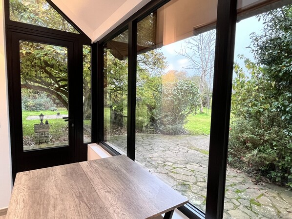 Interior - ‘Six hêtres’, the beach and the centre of the village on foot (Varengeville-sur-Mer)