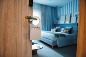 Minibar, caja fuerte, sistema de insonorización y wifi gratis