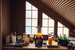 Päivittäinen buffetaamiainen (20 EUR per henkilö)