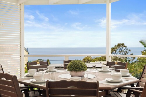 “Coastal Bliss” – 450m Stroll from the Beachfront