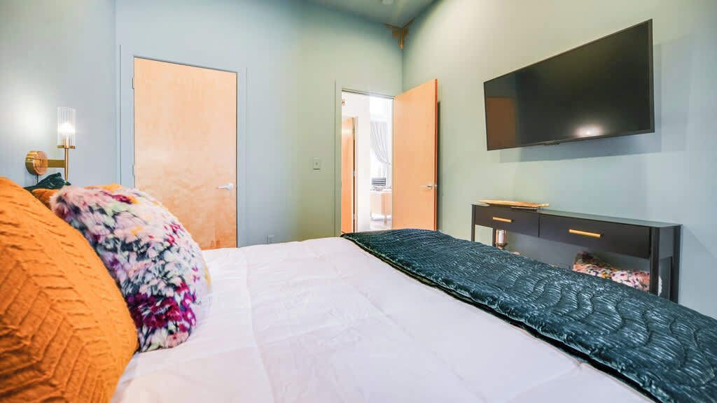 2 Schlafzimmer, Schreibtisch, Bügeleisen/Bügelbrett, WLAN