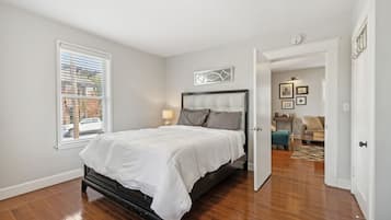 3 makuuhuonetta, silitysrauta/-lauta, Wi-Fi, vuodevaatteet