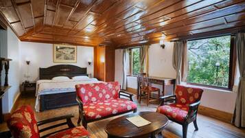 Family Double Room | In-room safe, soundproofing, iron/ironing board, free WiFi