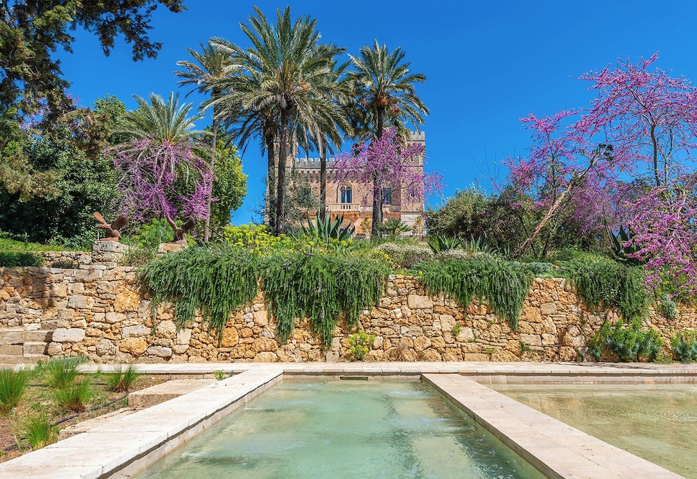 Castle Elvira by null