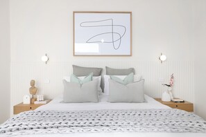 4 habitaciones, tabla de planchar con plancha y acceso a internet 