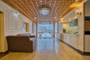 Reception - Hotel Baisaran Pahalgam (Anantnag)