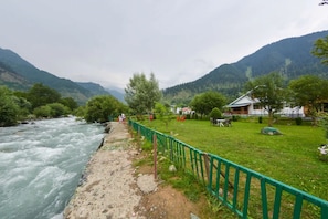 BBQ/picnic area - Hotel Baisaran Pahalgam (Anantnag)