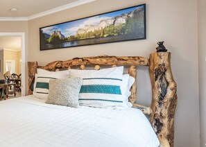 4 室のベッドルーム、アイロン / アイロン台、WiFi (無料)、ベッドシーツ