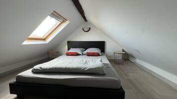 1 chambre, fer et planche Ă repasser, Wi-Fi gratuit, draps fournis