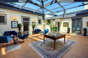 Terrace/patio - Large Tuscan Villa near Florence (Bagno a Ripoli)