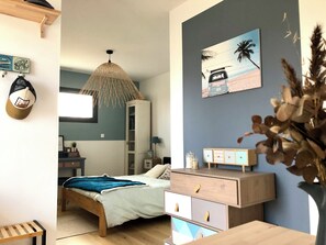 5 makuuhuonetta, silitysrauta/-lauta, Wi-Fi, vuodevaatteet