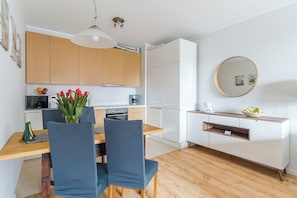 Comfort Apartment, Balcony, River View | Private kitchen | Fridge, microwave, stovetop, dishwasher