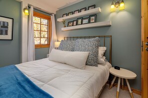 4 habitaciones, tabla de planchar con plancha y wifi gratis 