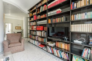 Interior - Stylish 1 br Close to Duomo (Milan)