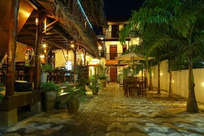 Mặt tiền nơi lưu trú