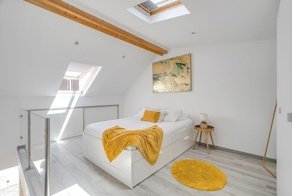 1 habitación, tabla de planchar con plancha, wifi y ropa de cama